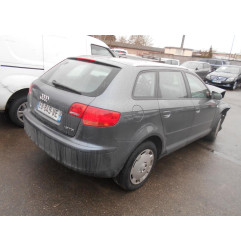 Verin de coffre AUDI A3 2 Photo n°6