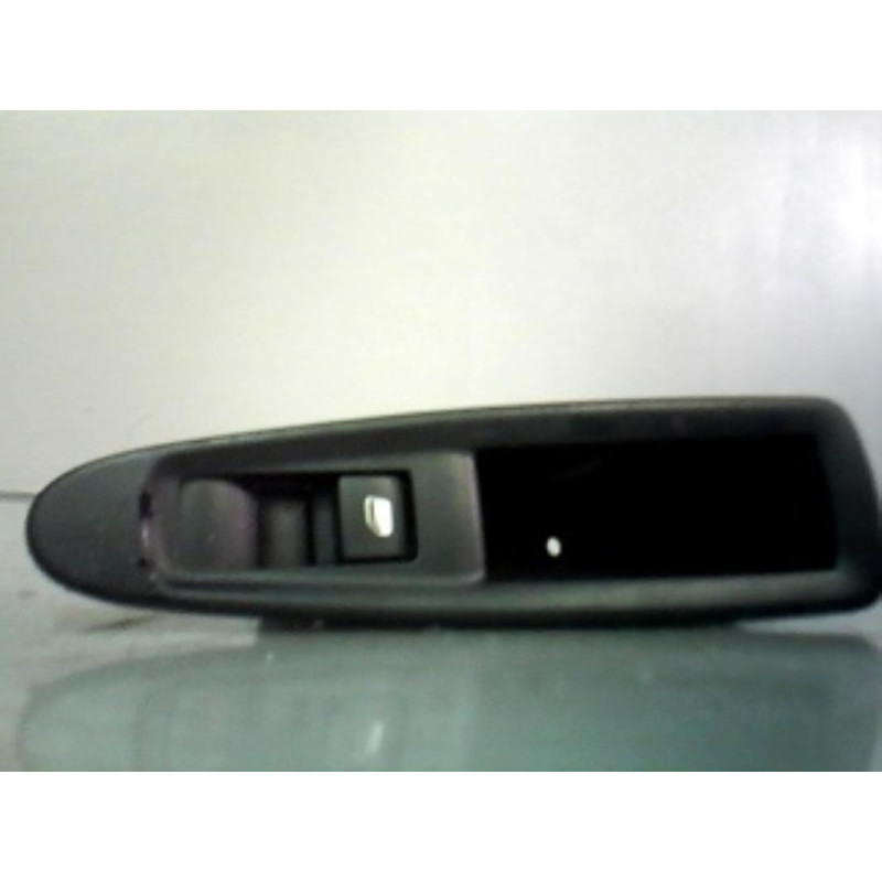 Interrupteur de leve vitre arriere gauche CITROEN C4 1
