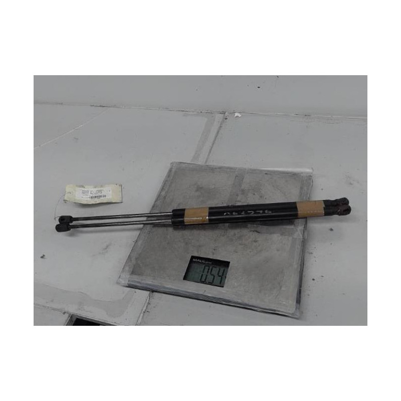 Verin de coffre MAZDA 2 1