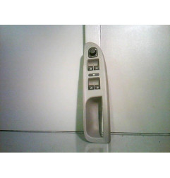 Interrupteur de leve vitre avant gauche VOLKSWAGEN PASSAT 5 Photo n°1