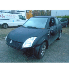 Verin de coffre SUZUKI SWIFT 3 Photo n°4