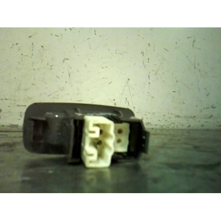 Interrupteur de leve vitre arriere gauche TOYOTA RAV4 2