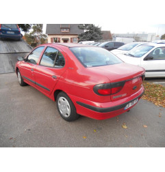 Feu arriere secondaire droit (feux) RENAULT MEGANE 1 Photo n°7