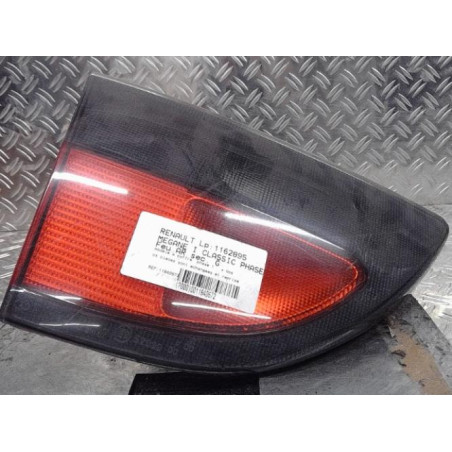 Feu arriere secondaire gauche (feux) RENAULT MEGANE 1 Photo n°1