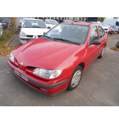 Feu arriere secondaire gauche (feux) RENAULT MEGANE 1 Photo n°6