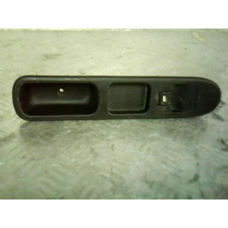 Interrupteur de leve vitre avant droit PEUGEOT 307