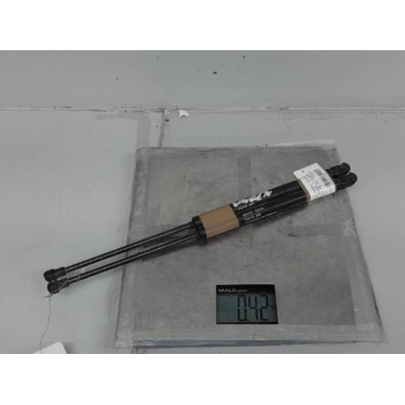 Verin de coffre ALFA ROMEO 147 Photo n°1