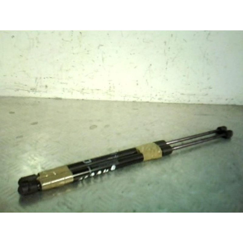 Verin de coffre OPEL AGILA B