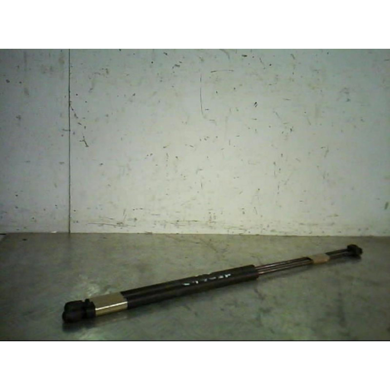 Verin de capot MERCEDES CLASSE E 211