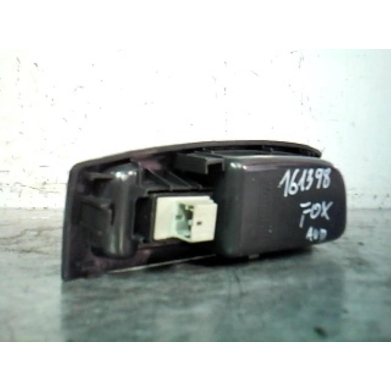 Interrupteur de leve vitre avant droit VOLKSWAGEN FOX