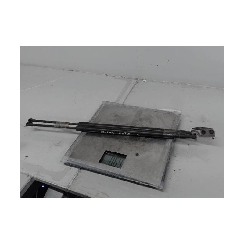 Verin de coffre NISSAN NOTE 1