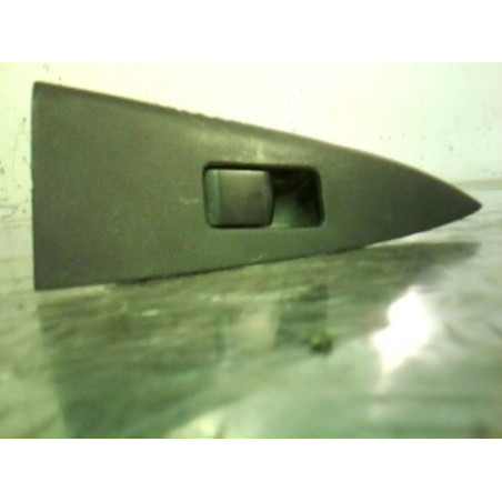 Interrupteur de leve vitre arriere droit NISSAN NOTE 1 Photo n°1