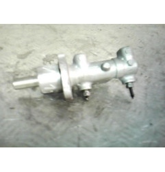 Maitre cylindre (freinage) PEUGEOT 206+ Photo n°1