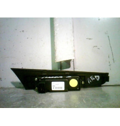 Interrupteur de leve vitre arriere droit MAZDA 3 1