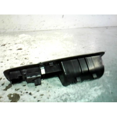 Interrupteur de leve vitre avant gauche VOLKSWAGEN POLO 4