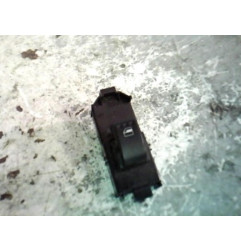 Interrupteur de leve vitre arriere droit SUBARU JUSTY 3 Photo n°1