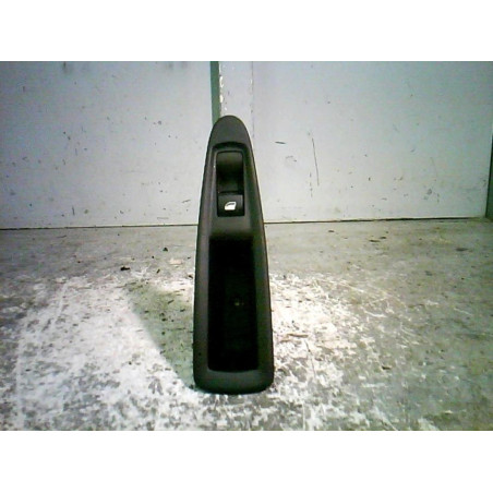 Interrupteur de leve vitre arriere droit CITROEN C4 1 Photo n°1