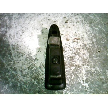 Interrupteur de leve vitre arriere droit CITROEN C4 1