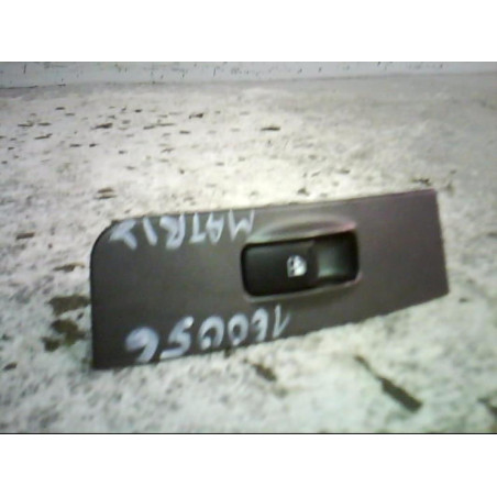 Interrupteur de leve vitre arriere gauche HYUNDAI MATRIX Photo n°1
