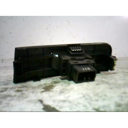 Interrupteur de leve vitre arriere gauche HYUNDAI MATRIX