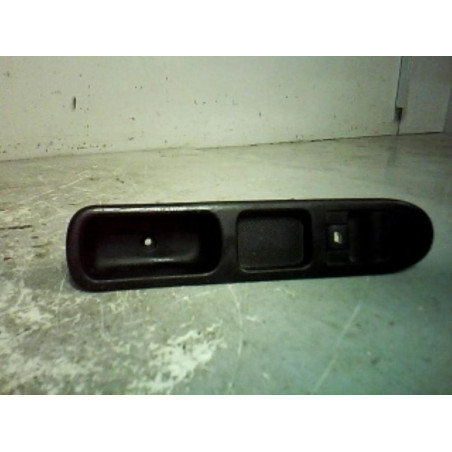 Interrupteur de leve vitre avant droit PEUGEOT 307 Photo n°1