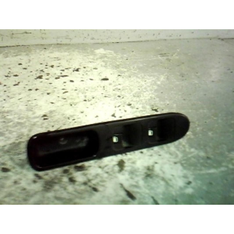 Interrupteur de leve vitre avant gauche PEUGEOT 307