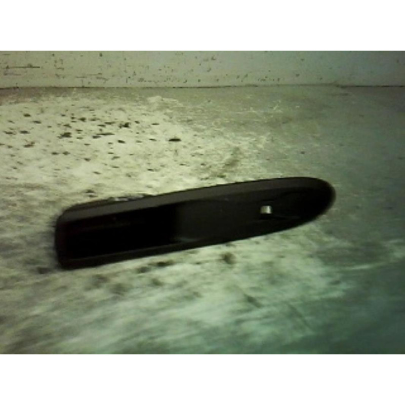 Interrupteur de leve vitre avant droit CITROEN C4 2