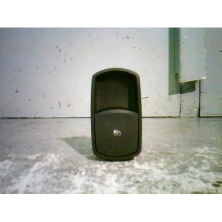 Interrupteur de leve vitre avant droit OPEL CORSA D Photo n°1