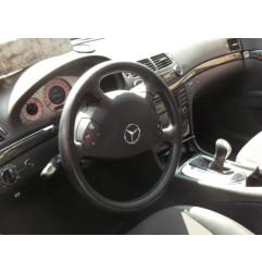 Verin de capot MERCEDES CLASSE E 211 Photo n°4