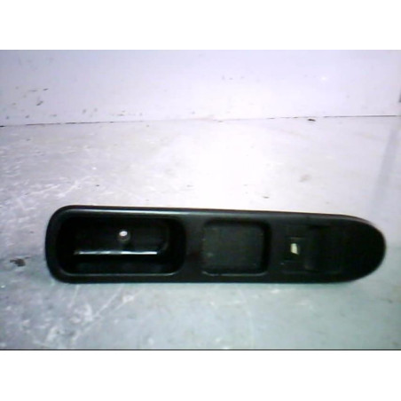 Interrupteur de leve vitre avant droit PEUGEOT 307 Photo n°1