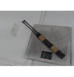 Verin de coffre VOLKSWAGEN FOX Photo n°1