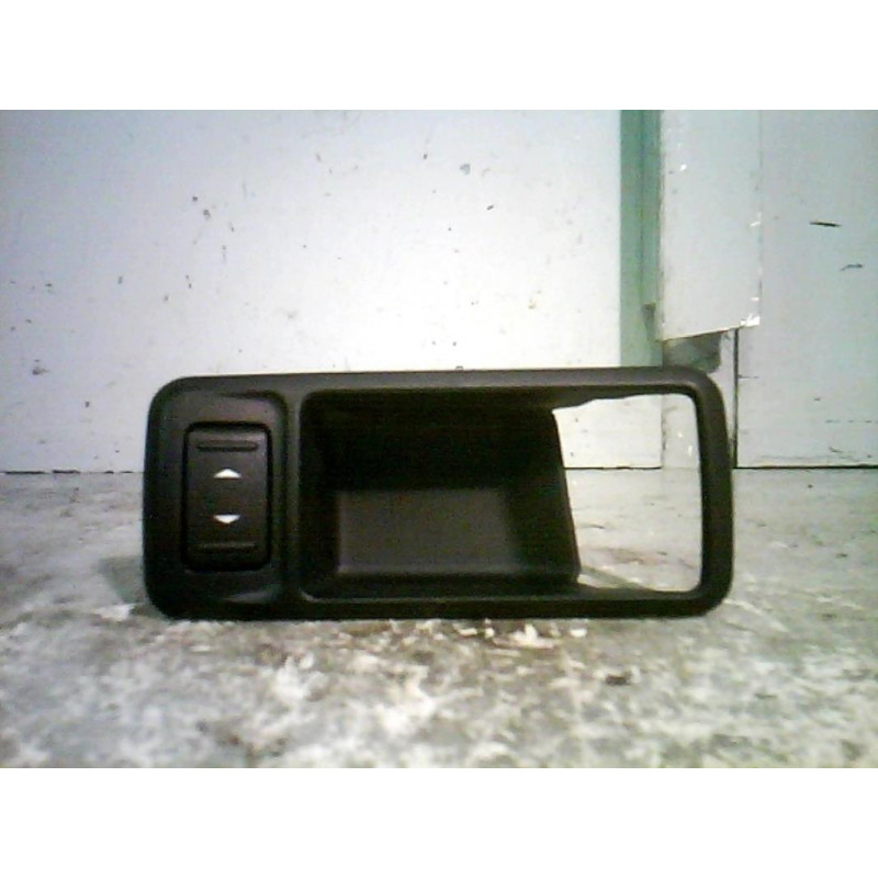 Interrupteur de leve vitre arriere gauche FORD C-MAX 1