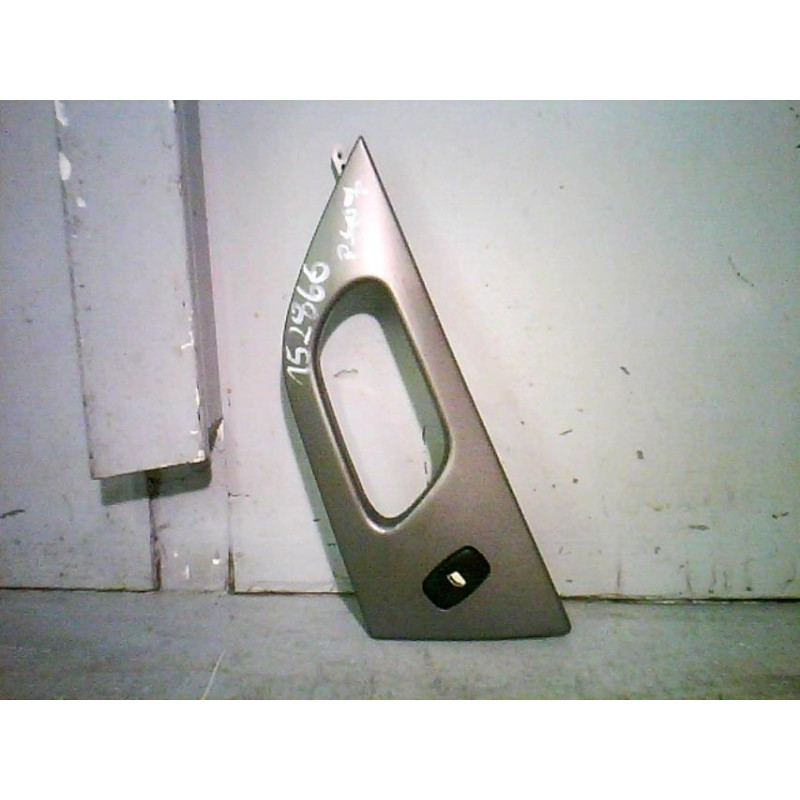 Interrupteur de leve vitre arriere droit PEUGEOT 407