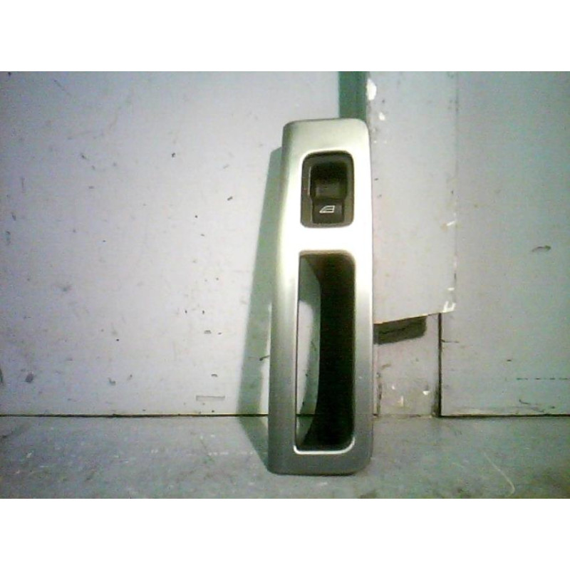 Interrupteur de leve vitre arriere droit VOLVO S 40 2