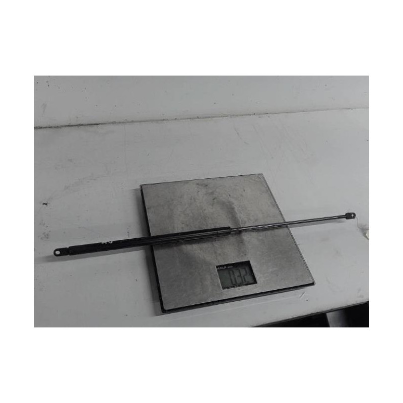 Verin de capot AUDI 80 3