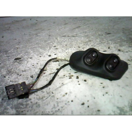 Interrupteur de leve vitre avant gauche OPEL TIGRA 1 Photo n°1