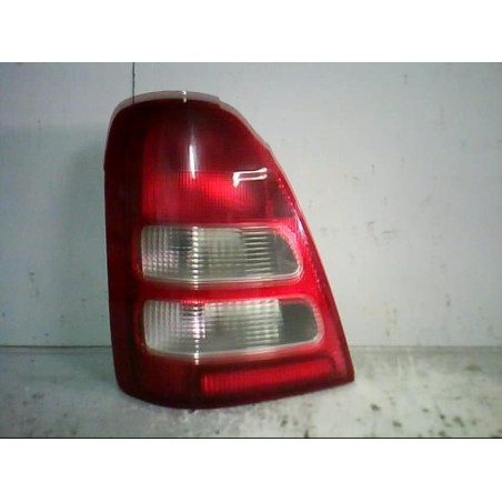 Feu arriere principal gauche (feux) DAIHATSU GRAN MOVE Photo n°1