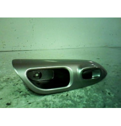 Interrupteur de leve vitre arriere droit NISSAN JUKE 1 Photo n°1