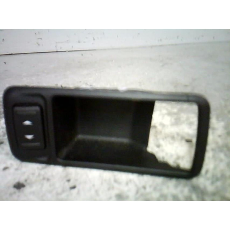 Interrupteur de leve vitre arriere droit FORD C-MAX 1