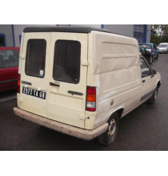 Feu arriere principal droit (feux) RENAULT EXPRESS Photo n°3