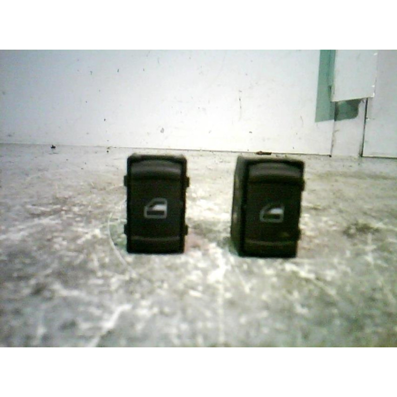 Interrupteur de leve vitre SKODA OCTAVIA 1