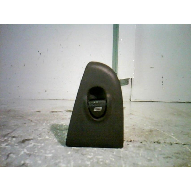 Interrupteur de leve vitre arriere gauche FIAT MAREA