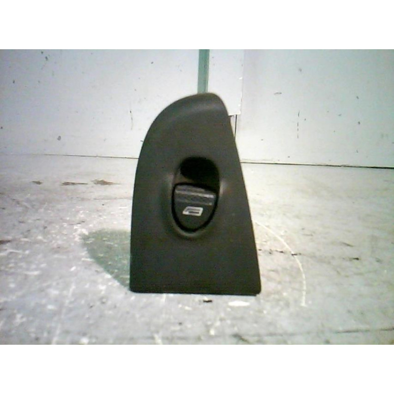 Interrupteur de leve vitre arriere droit FIAT MAREA