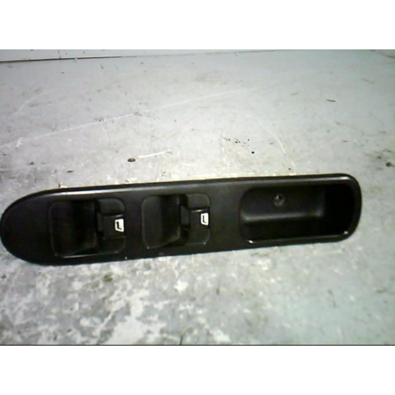 Interrupteur de leve vitre avant gauche PEUGEOT 307