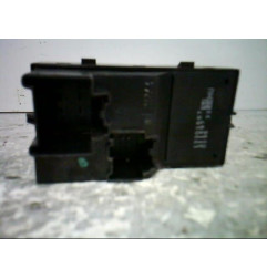 Interrupteur de leve vitre avant droit OPEL MERIVA B