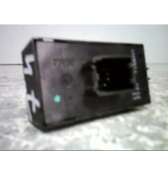 Interrupteur de leve vitre arriere droit OPEL MERIVA B