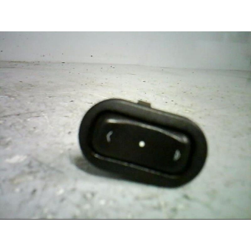 Interrupteur de leve vitre arriere droit OPEL ZAFIRA A