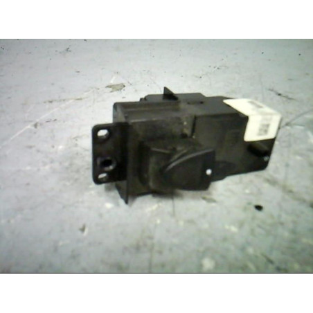 Interrupteur de leve vitre arriere gauche HONDA CIVIC 8 Photo n°1