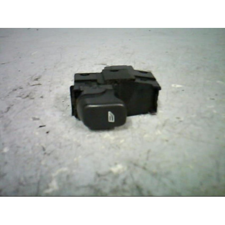 Interrupteur de leve vitre arriere gauche VOLVO V 70 1 Photo n°1