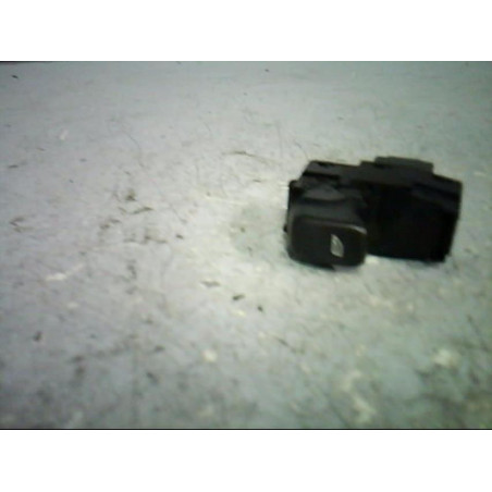 Interrupteur de leve vitre arriere droit VOLVO V 70 1